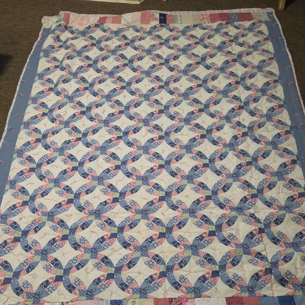 Handmade Double Wedding Ring Quilt - Pink & Blue